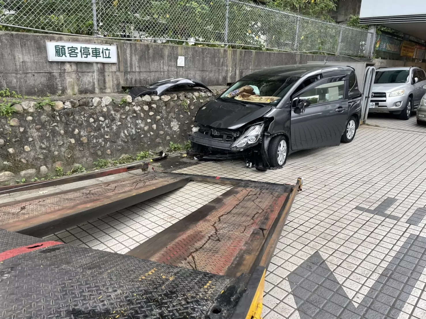 新北道路救援,台北道路救援,基隆道路救援,24小時道路救援-全天go道路救援-服務案例 (10)