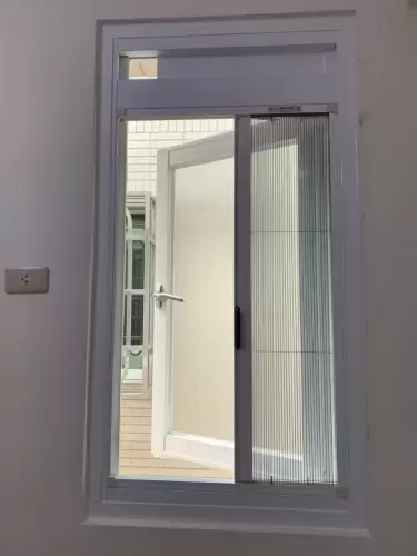 高雄屏東鋁門窗安裝氣密窗防盜窗-浡溙瑞有限公司-實績案例-摺疊紗門窗-4