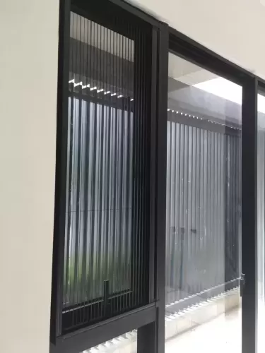 高雄屏東鋁門窗安裝氣密窗防盜窗-浡溙瑞有限公司-實績案例-摺疊紗門窗-7